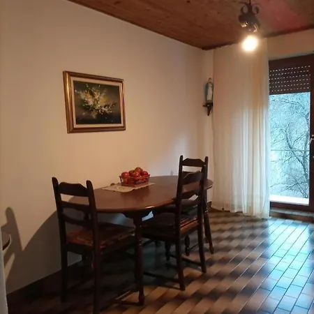 Apartma Pri Ivanu Spodnja Kanomlja 49 Appartement *